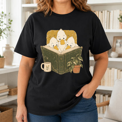 Minimal Japanese Ducks Reading Softstyle T-Shirt | Book Lover Gift Black