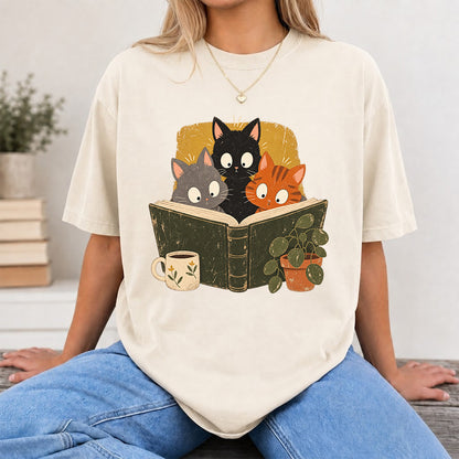 Minimal Japanese Cats Reading Softstyle T-Shirt | Book Lover Gift Natural
