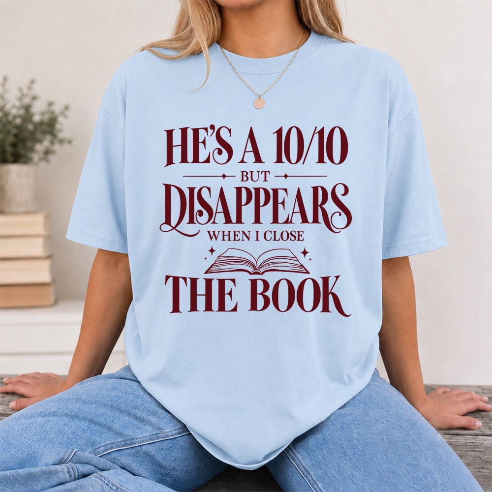 He's A 10/10 Fiction Boyfriend Cotton T-Shirt | Book Lover & Romantasy Reader Gift Light Blue