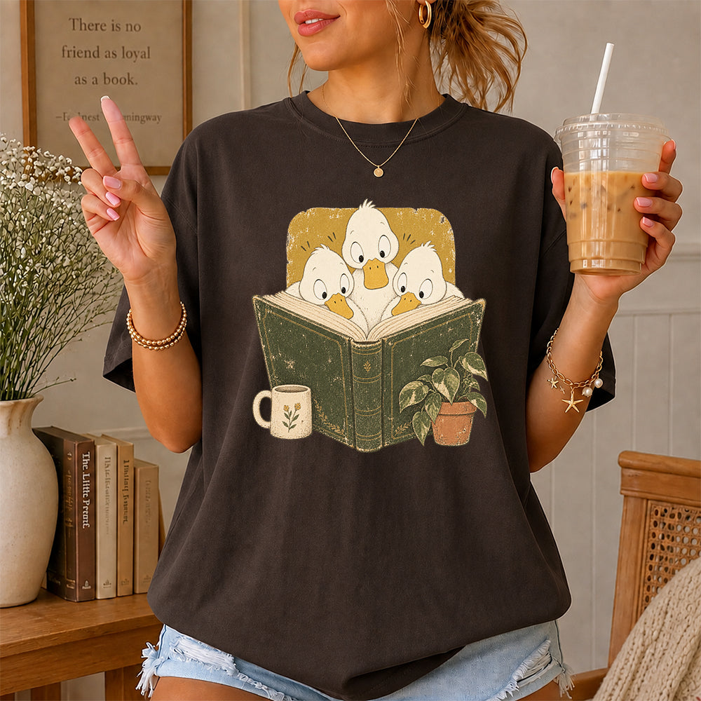 Minimal Japanese Ducks Reading Softstyle T-Shirt | Book Lover Gift Dark Chocolate