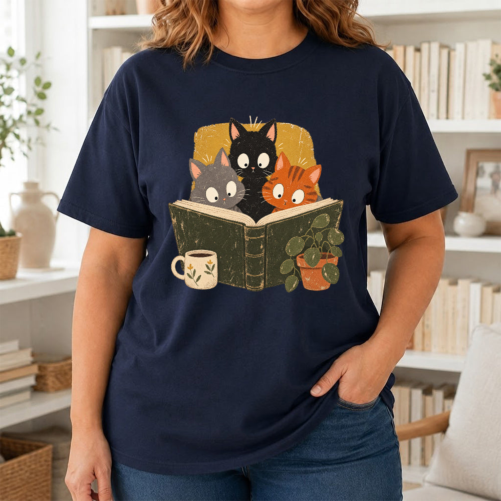 Minimal Japanese Cats Reading Softstyle T-Shirt | Book Lover Gift Navy