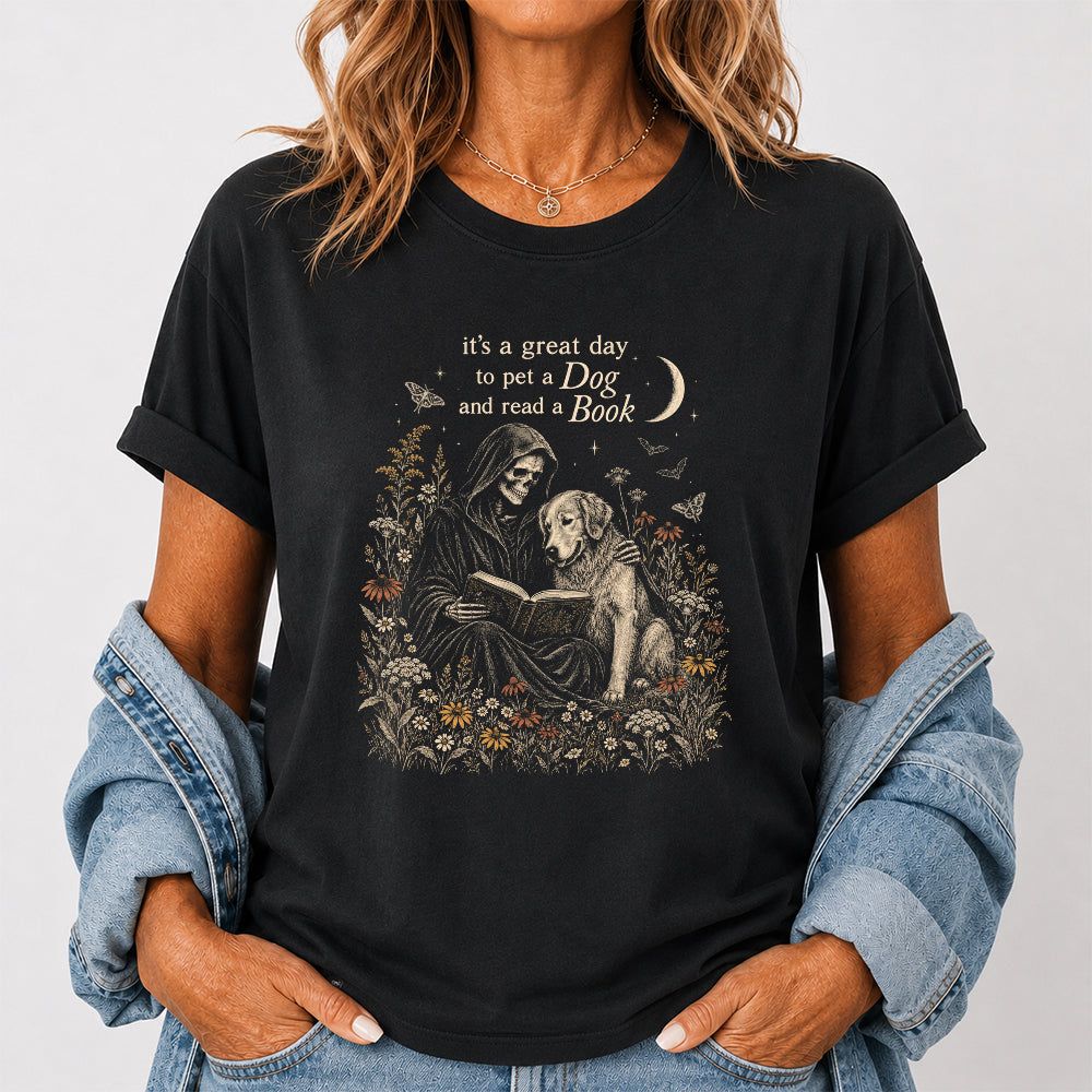 It'S A Great Day To Pet A Dog Printed T-Shirt | Halloween Gift For Golden Retriever Lover & Reader Black