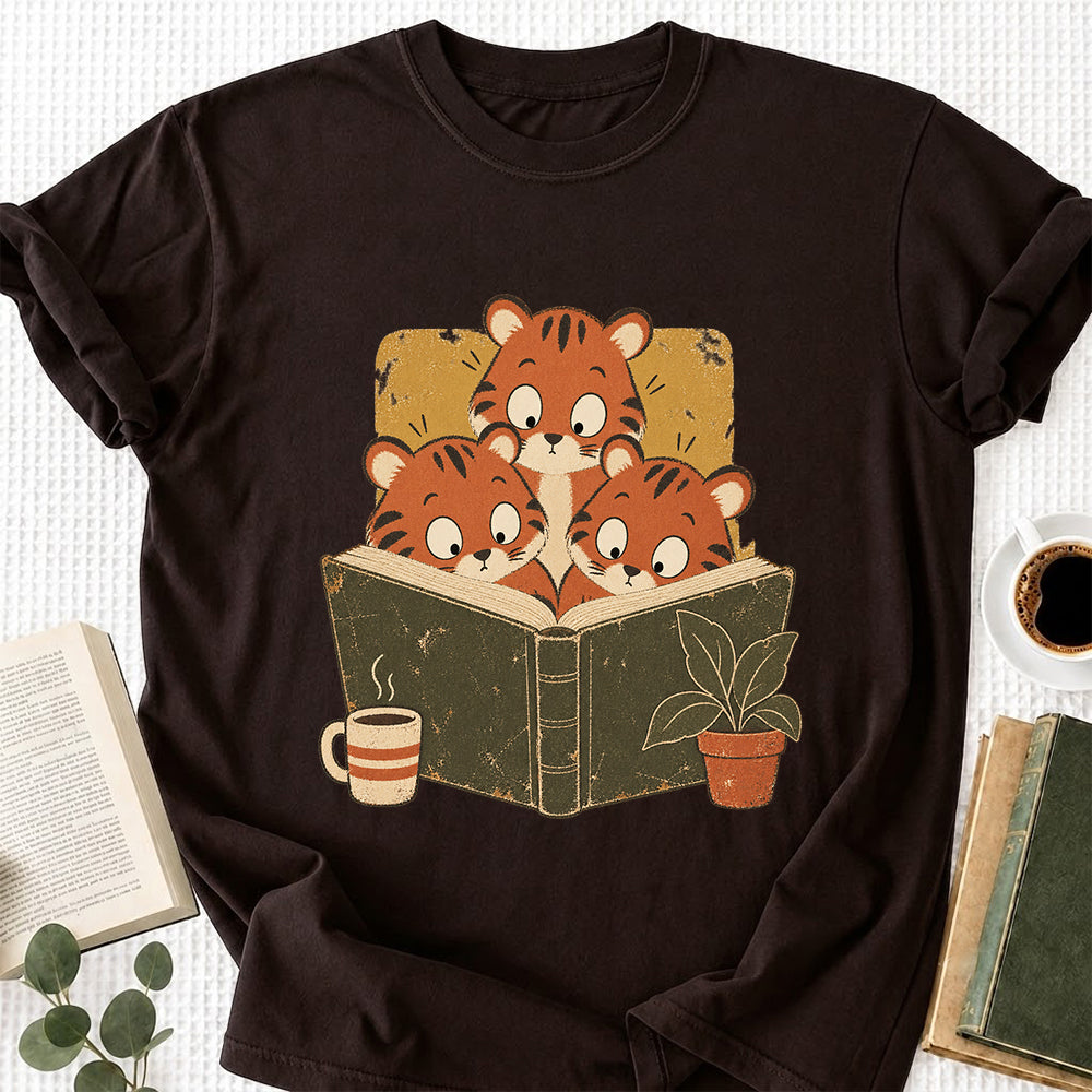 Minimal Japanese Tigers Reading Softstyle T-Shirt | Book Lover Gift Dark Chocolate