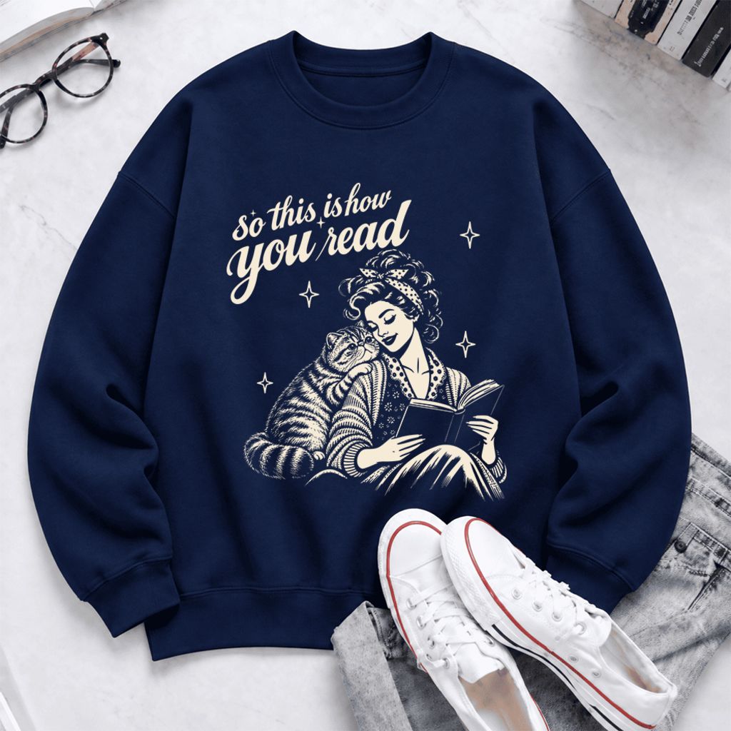 How You Read Exotic Shorthair Softstyle Sweatshirt | Cozy Cat Lover Reader Gift Navy