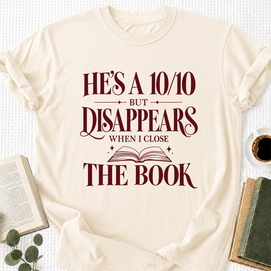 He's A 10/10 Fiction Boyfriend Cotton T-Shirt | Book Lover & Romantasy Reader Gift Natural