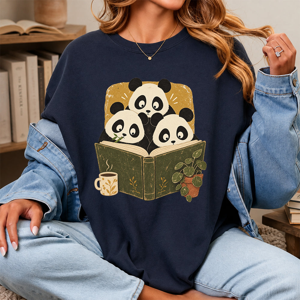 Minimal Japanese Pandas Reading Softstyle T-Shirt | Book Lover Gift Navy