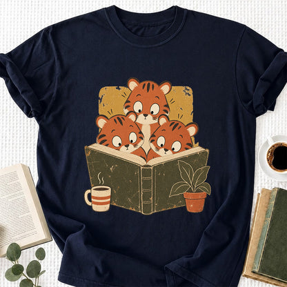Minimal Japanese Tigers Reading Softstyle T-Shirt | Book Lover Gift Navy