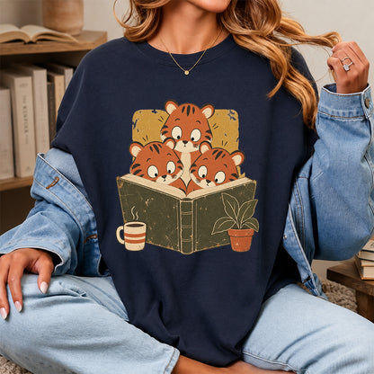 Minimal Japanese Tigers Reading Softstyle T-Shirt | Book Lover Gift Navy