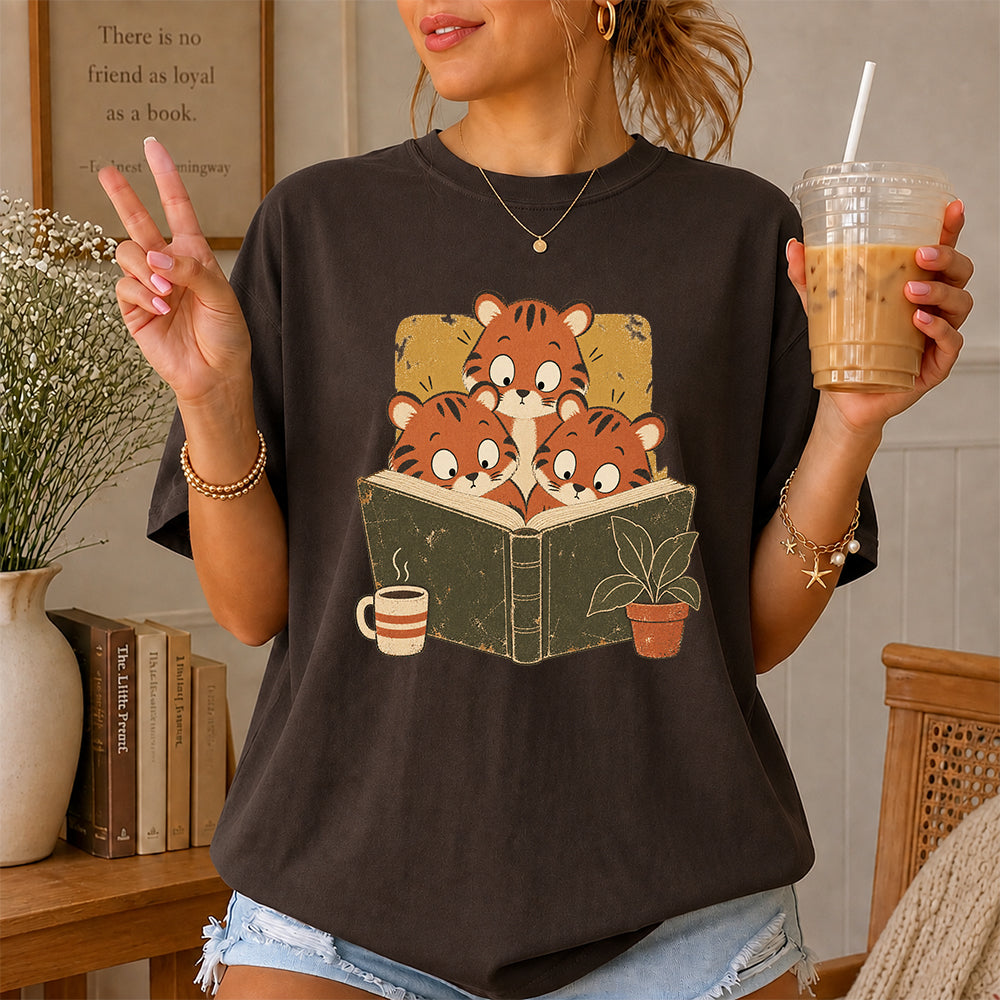 Minimal Japanese Tigers Reading Softstyle T-Shirt | Book Lover Gift Dark Chocolate