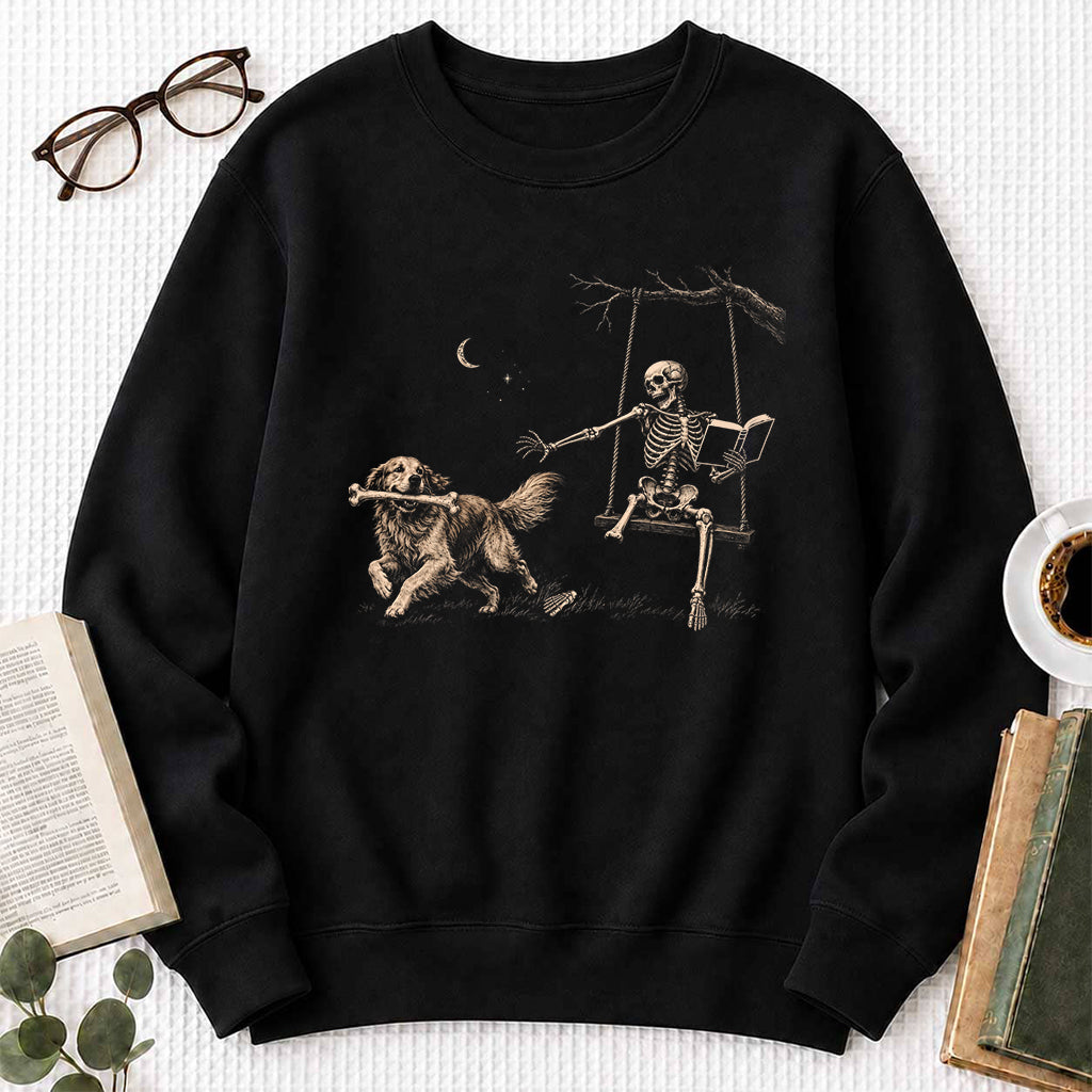 Funny Reading Book With Golden Retriever Printed Sweatshirt | Halloween Dog Lover & Reader Gift Black