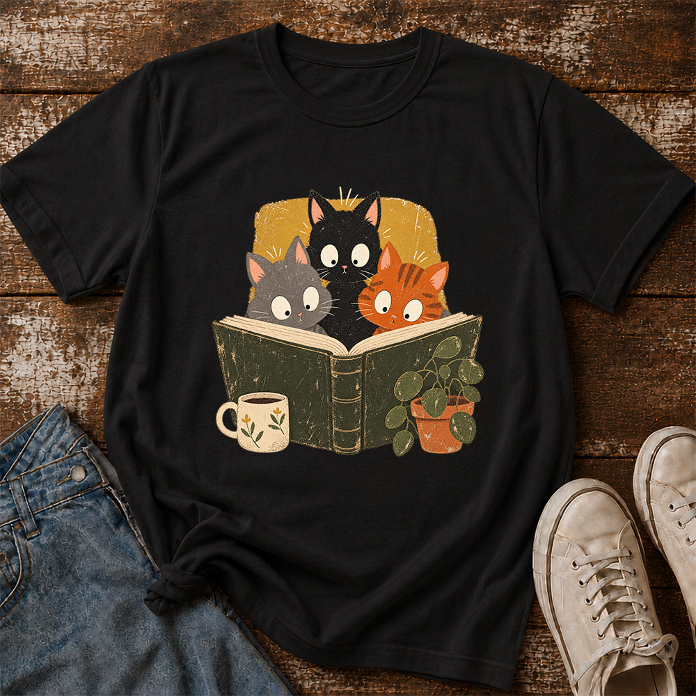 Minimal Japanese Cats Reading Softstyle T-Shirt | Book Lover Gift Black