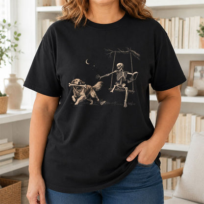 Funny Reading Book With Golden Retriever Printed T-Shirt | Halloween Reader Gift Black