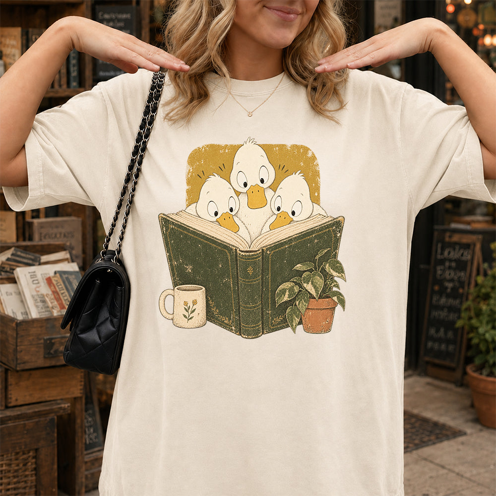 Minimal Japanese Ducks Reading Softstyle T-Shirt | Book Lover Gift Natural