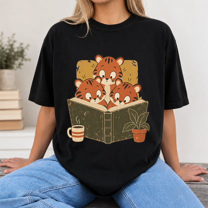 Minimal Japanese Tigers Reading Softstyle T-Shirt | Book Lover Gift Black