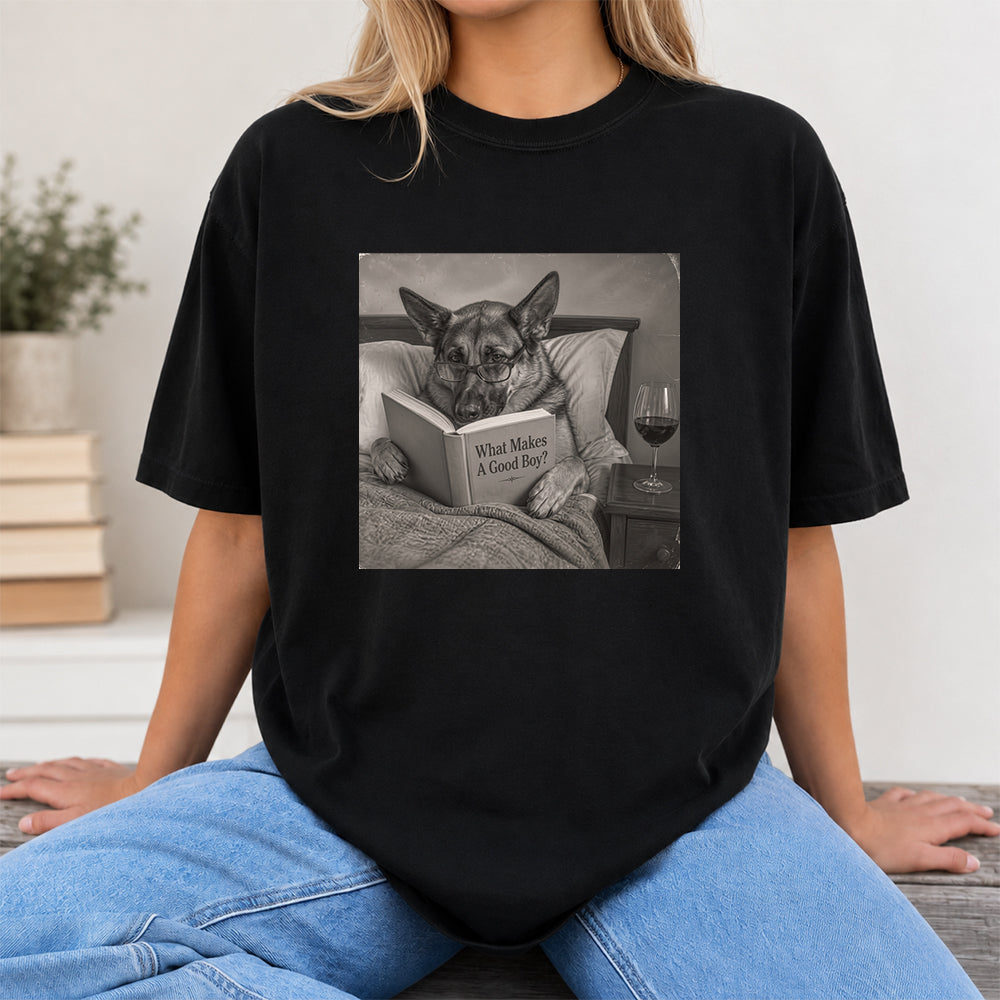 What Makes A Good Boy Printed T-Shirt | Cozy German Shepherd Mom Reader Gift Black