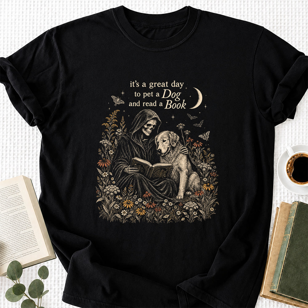 It'S A Great Day To Pet A Dog Printed T-Shirt | Halloween Gift For Golden Retriever Lover & Reader Black
