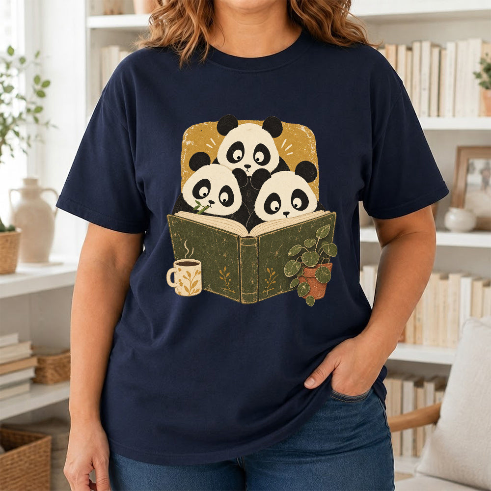 Minimal Japanese Pandas Reading Softstyle T-Shirt | Book Lover Gift Navy