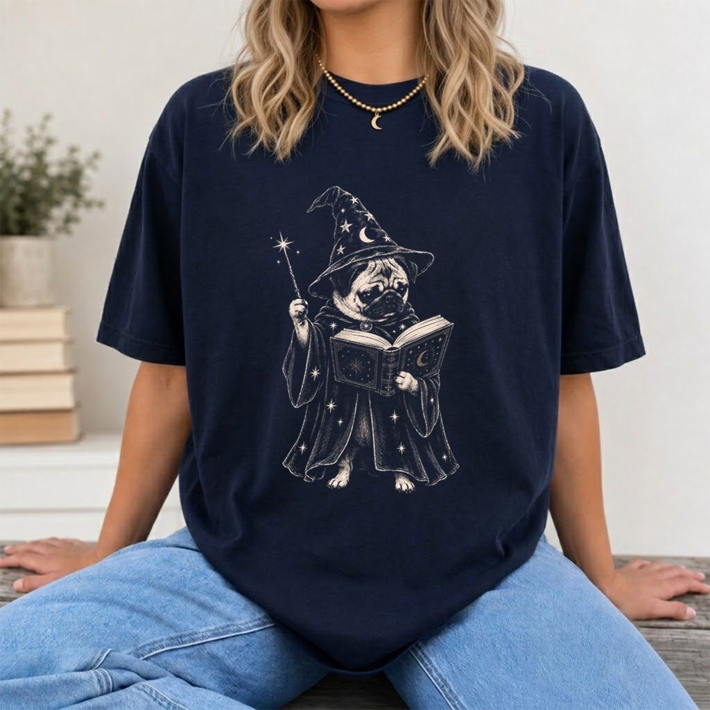 Cute Pug Witch Reading Book Printed T-Shirt | Halloween Book & Dog Lover Gift Navy