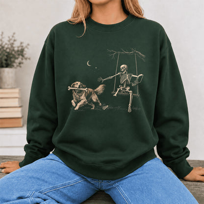 Funny Reading Book With Golden Retriever Printed Sweatshirt | Halloween Dog Lover & Reader Gift Forest Green