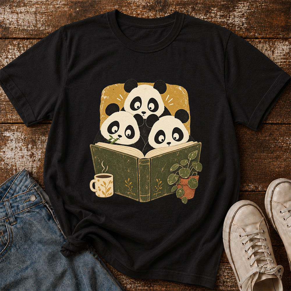 Minimal Japanese Pandas Reading Softstyle T-Shirt | Book Lover Gift Black