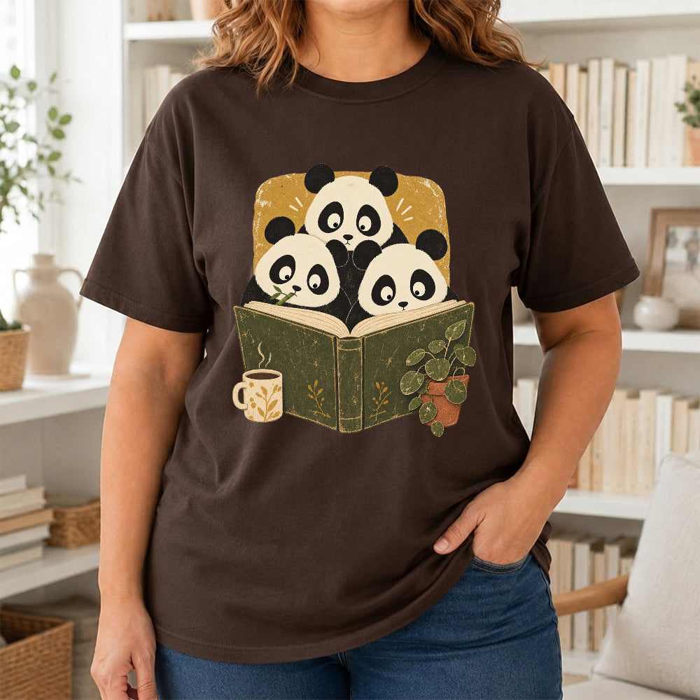 Minimal Japanese Pandas Reading Softstyle T-Shirt | Book Lover Gift Dark Chocolate