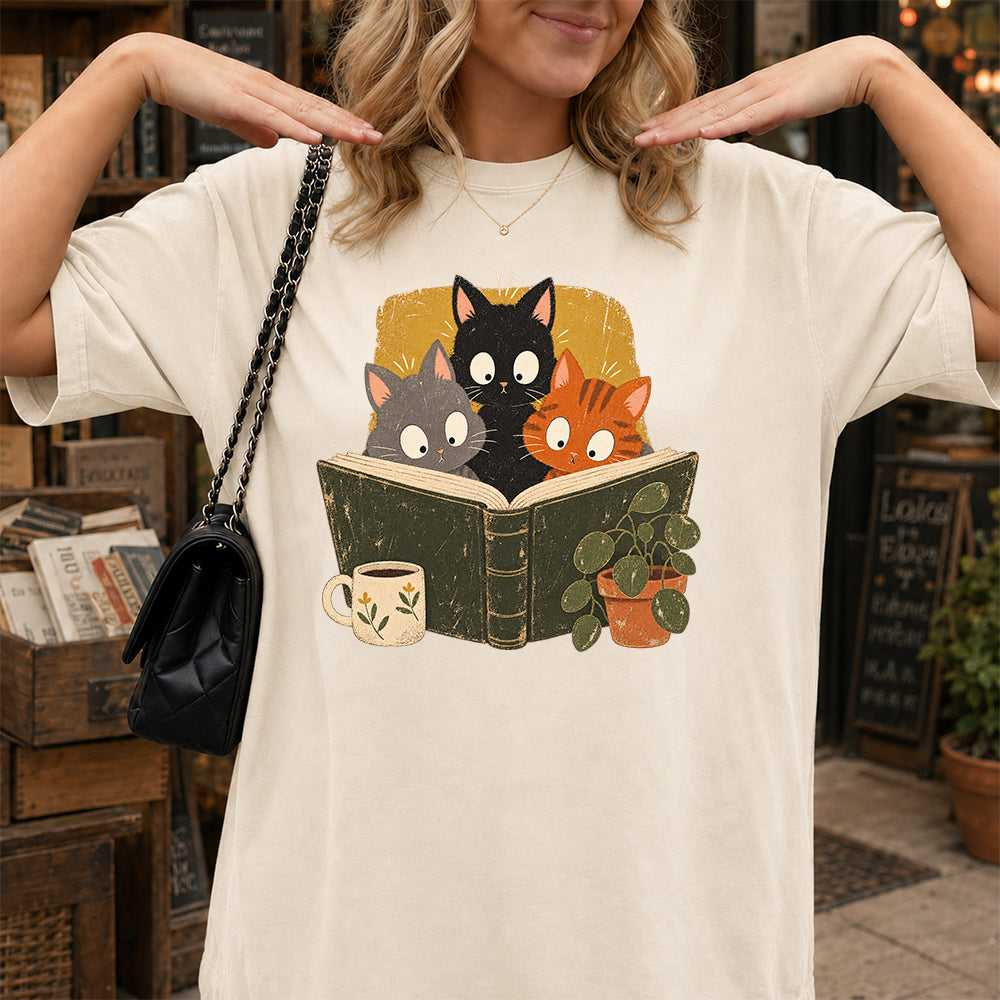 Minimal Japanese Cats Reading Softstyle T-Shirt | Book Lover Gift Natural