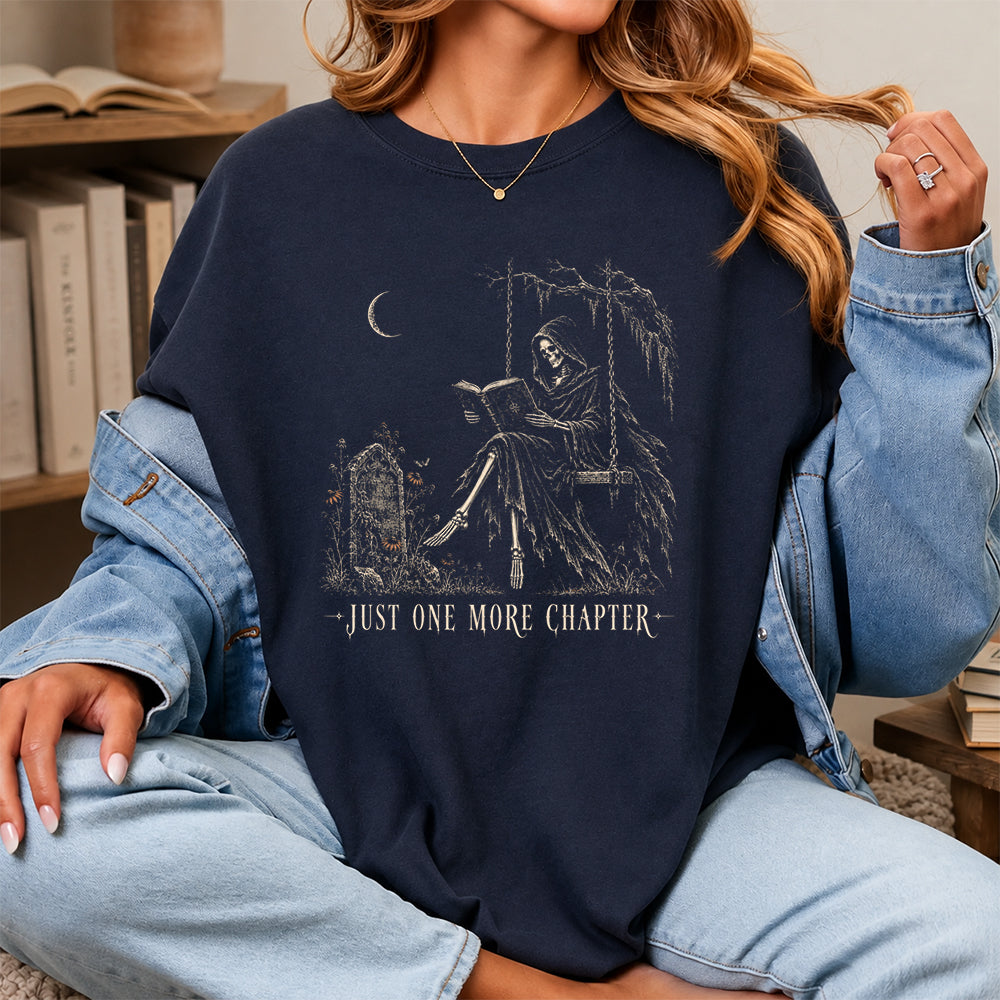 Just One More Chapter Grim Reaper Printed T-Shirt | Spooky Halloween Reader Gift Navy