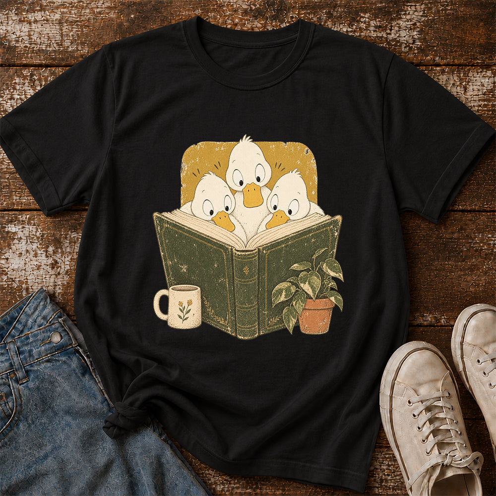 Minimal Japanese Ducks Reading Softstyle T-Shirt | Book Lover Gift Black