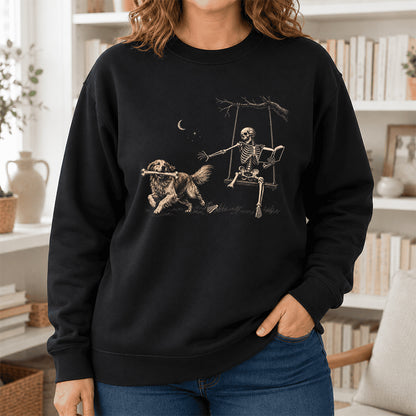 Funny Reading Book With Golden Retriever Printed Sweatshirt | Halloween Dog Lover & Reader Gift Black
