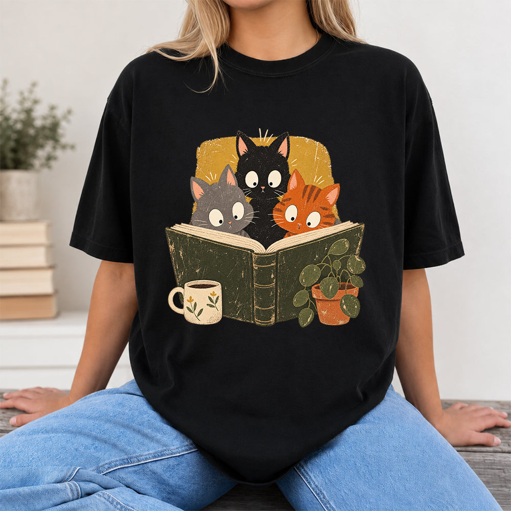 Minimal Japanese Cats Reading Softstyle T-Shirt | Book Lover Gift Black