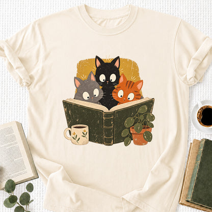 Minimal Japanese Cats Reading Softstyle T-Shirt | Book Lover Gift Natural