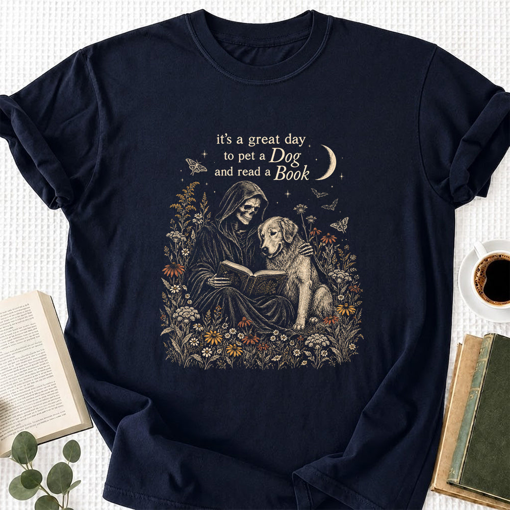 It'S A Great Day To Pet A Dog Printed T-Shirt | Halloween Gift For Golden Retriever Lover & Reader Navy