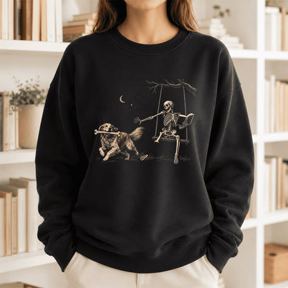 Funny Reading Book With Golden Retriever Printed Sweatshirt | Halloween Dog Lover & Reader Gift Black