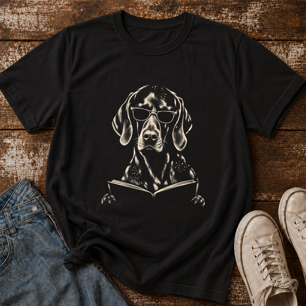 German Shorthaired Pointer Reading Book Softstyle T-Shirt | Book Lover Gift Black