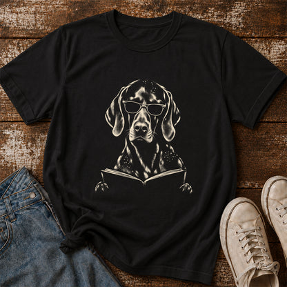 German Shorthaired Pointer Reading Book Softstyle T-Shirt | Book Lover Gift Black