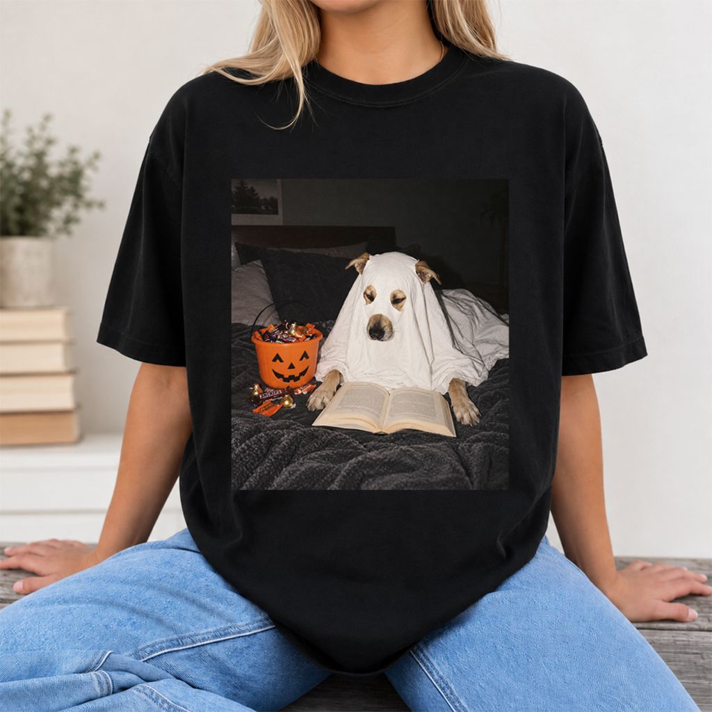 Cute Reading Ghost Dog Printed T-Shirt | Halloween Book Lover Gift Black