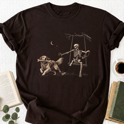 Funny Reading Book With Golden Retriever Printed T-Shirt | Halloween Reader Gift Dark Chocolate