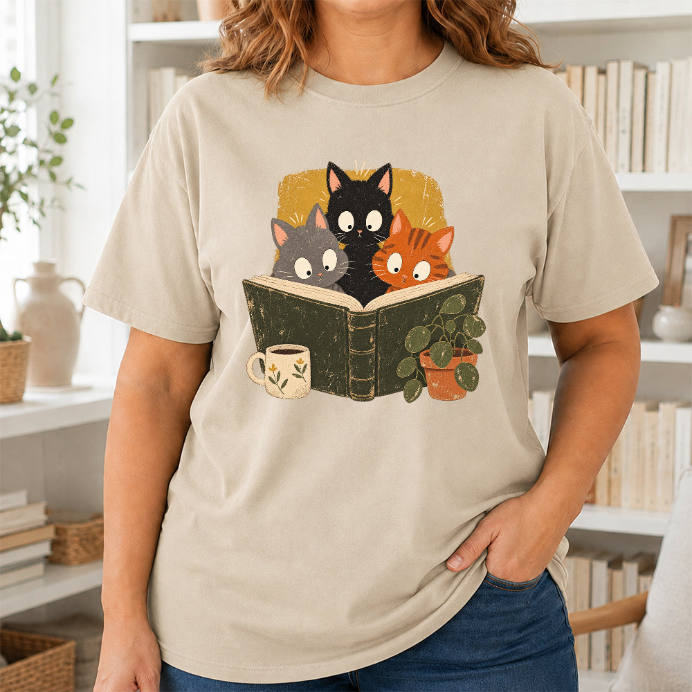 Minimal Japanese Cats Reading Softstyle T-Shirt | Book Lover Gift Sand
