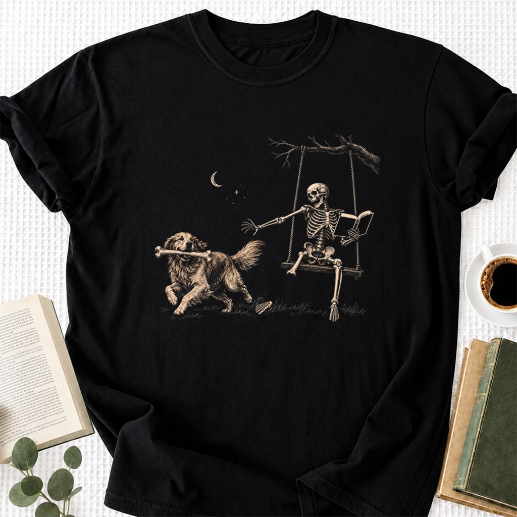 Funny Reading Book With Golden Retriever Printed T-Shirt | Halloween Reader Gift Black