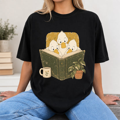 Minimal Japanese Ducks Reading Softstyle T-Shirt | Book Lover Gift Black