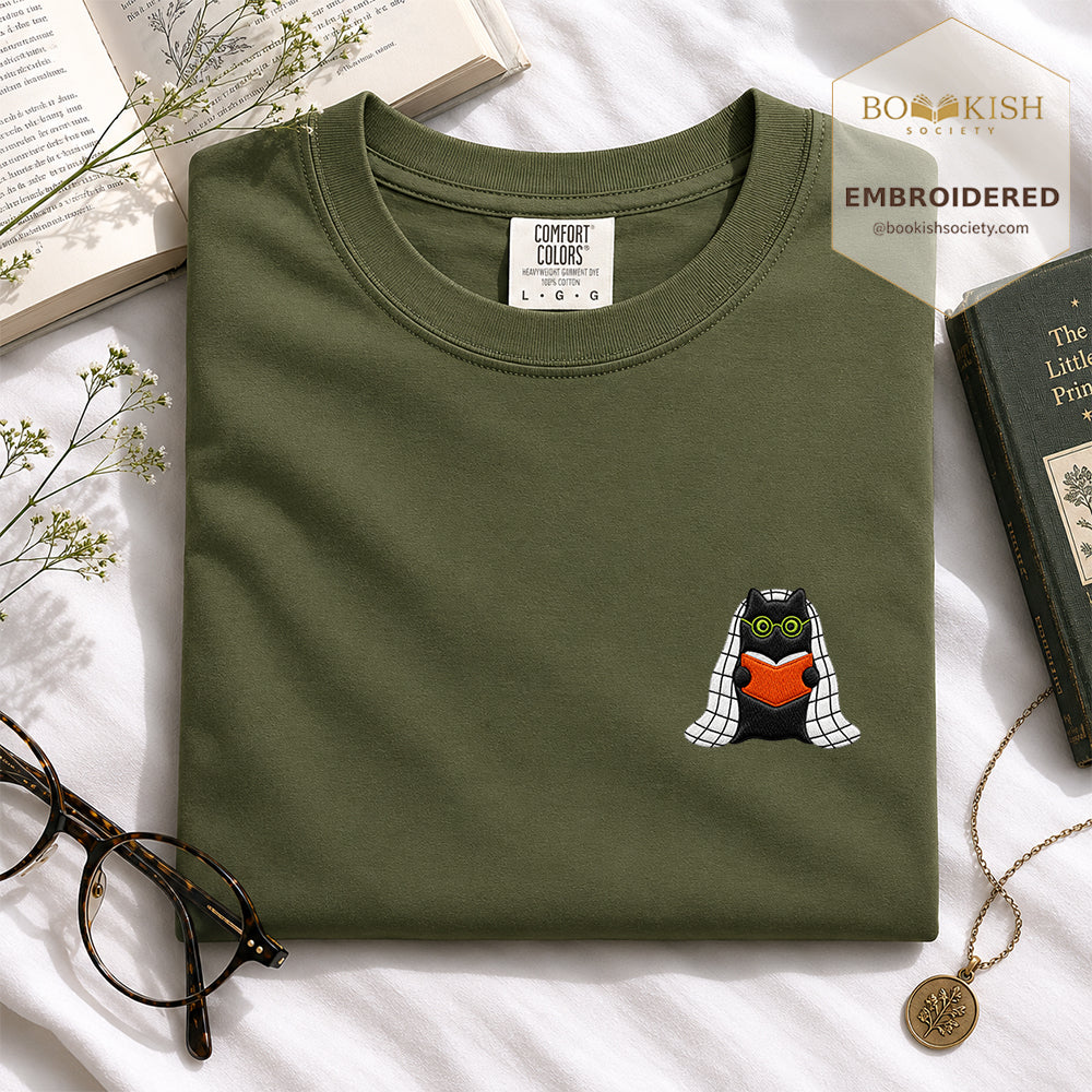 Embroidered Cat Reading Comfort Color ® T-shirt Book Lover Gift Hemp