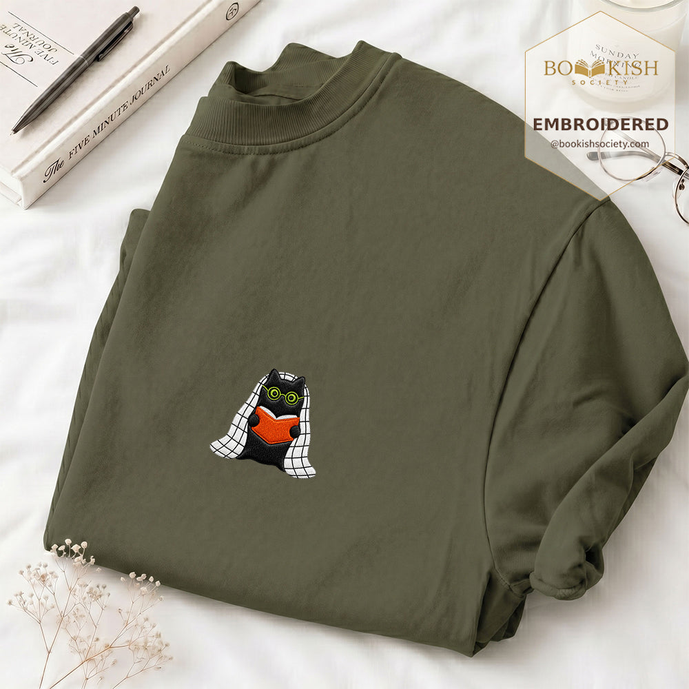 Embroidered Cat Reading Comfort Color ® T-shirt Book Lover Gift Hemp