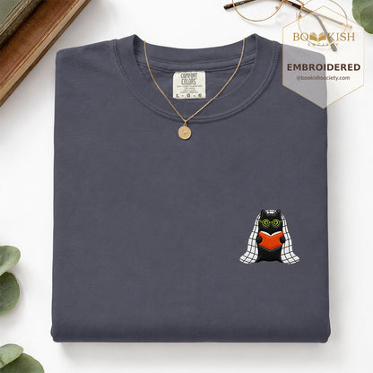 Embroidered Cat Reading Comfort Color ® T-shirt Book Lover Gift Navy